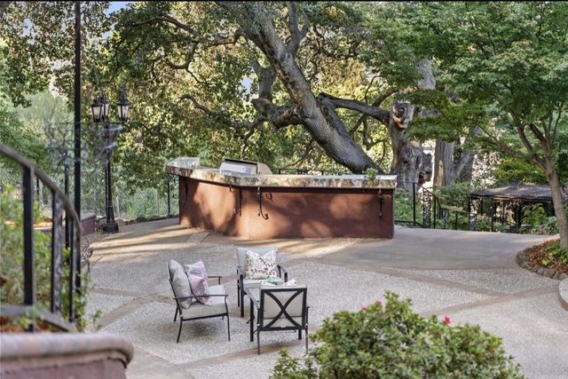 1925 Mantelli Drive, Gilroy, CA 95020