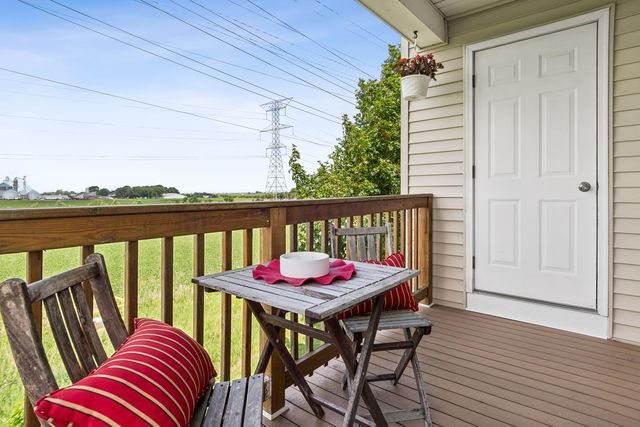 1972 Parkside Drive 1972, Shorewood, IL 60404