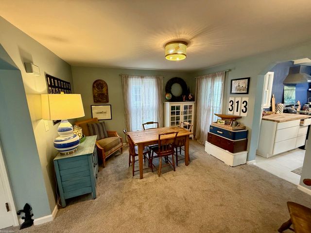 1552 Brys Drive, Grosse Pointe Woods, MI 48236