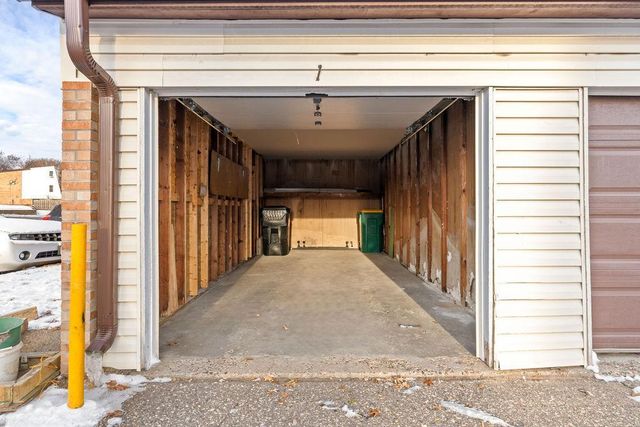 5920 83rd Parkway N, Brooklyn Park, MN 55443