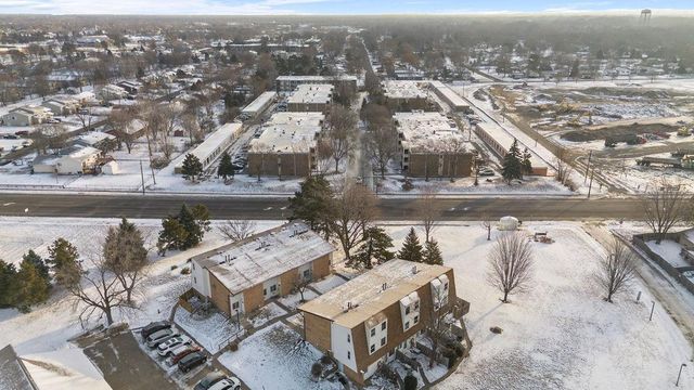 5920 83rd Parkway N, Brooklyn Park, MN 55443