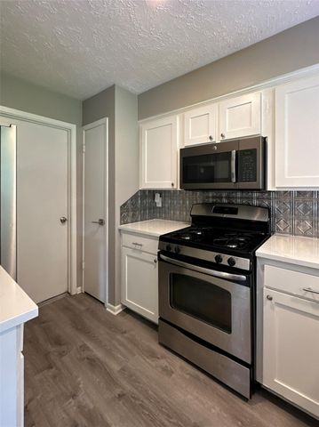 26403 Hunters Hollow Drive, Spring, TX 77380