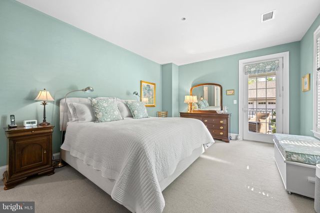 4102 PARKVIEW DR, Haverford, PA 19041