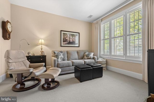 4102 PARKVIEW DR, Haverford, PA 19041