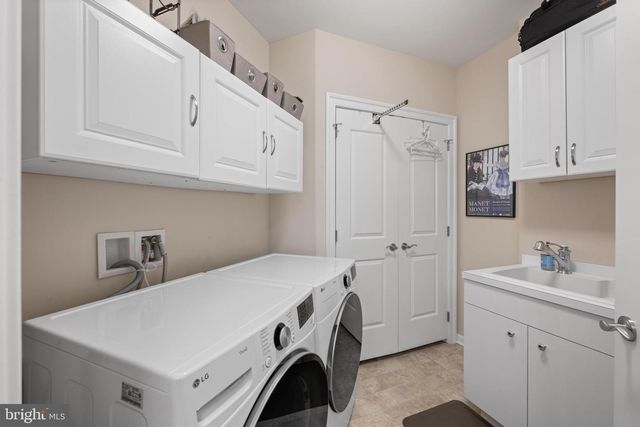 4102 PARKVIEW DR, Haverford, PA 19041