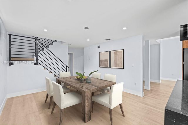 7472 NW 167th St, Hialeah, FL 33015