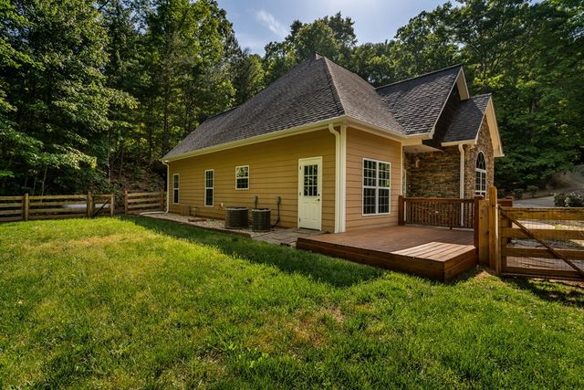 201 Oakawana Trail, Blue Ridge, GA 30513