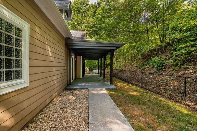 201 Oakawana Trail, Blue Ridge, GA 30513
