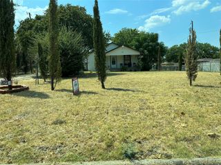 823 Oxbow Lane, Dallas, TX 75241