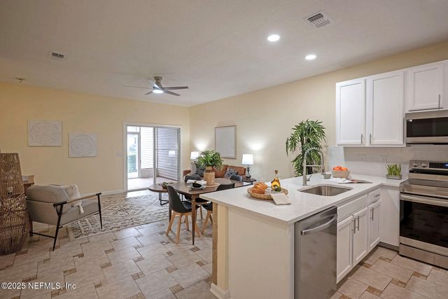 512 HOPEWELL Drive, Orange Park, FL 32073