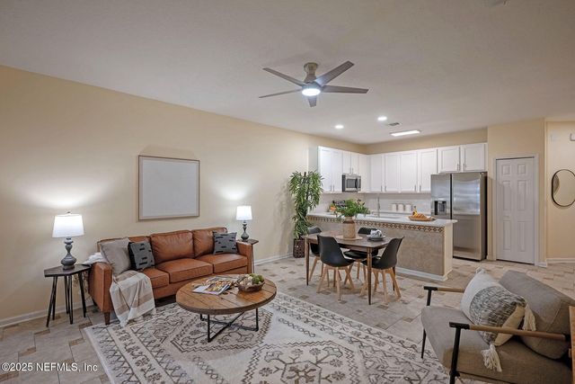 512 HOPEWELL Drive, Orange Park, FL 32073