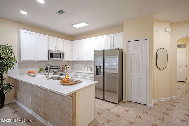 512 HOPEWELL Drive, Orange Park, FL 32073