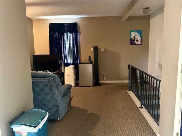 907 Crest Ave, Charleroi Boro, PA 15022