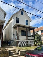 907 Crest Ave, Charleroi Boro, PA 15022