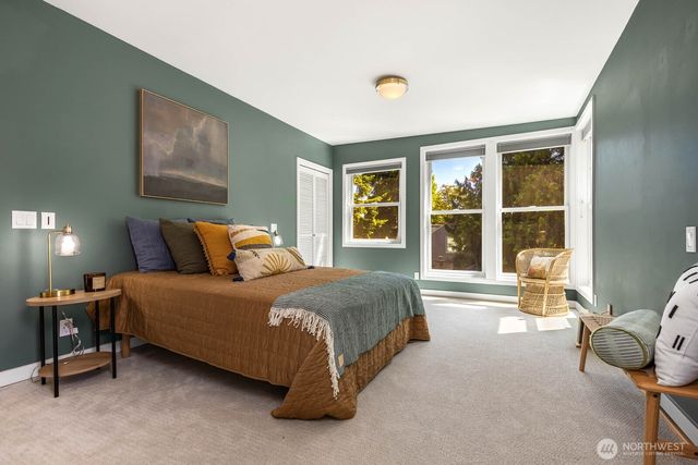 8819 Ashworth Avenue N, Seattle, WA 98103