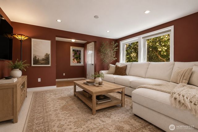 8819 Ashworth Avenue N, Seattle, WA 98103