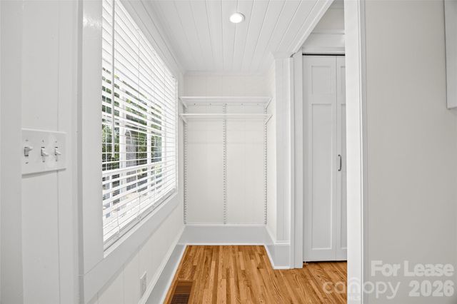 2025 Sharon Road, Charlotte, NC 28207