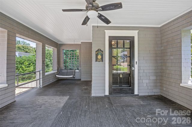 2025 Sharon Road, Charlotte, NC 28207