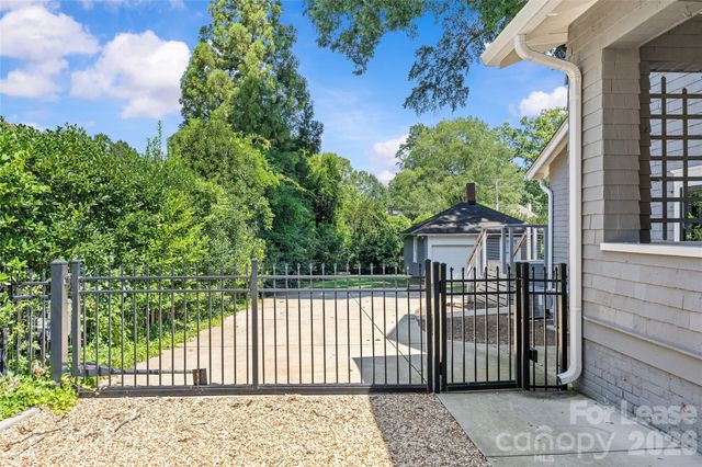 2025 Sharon Road, Charlotte, NC 28207