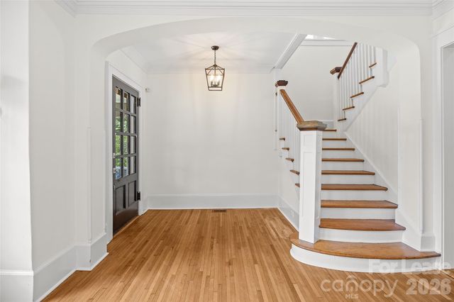 2025 Sharon Road, Charlotte, NC 28207