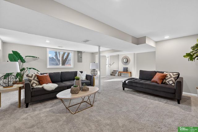 3006 S 107 Street, Omaha, NE 68124