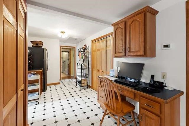 15 Marlboro Rd, Woburn, MA 01801