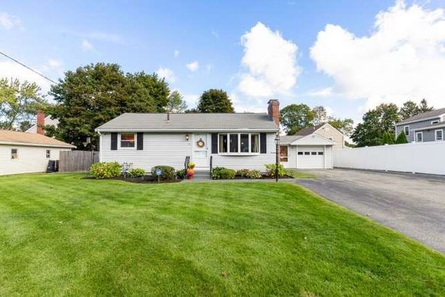 15 Marlboro Rd, Woburn, MA 01801