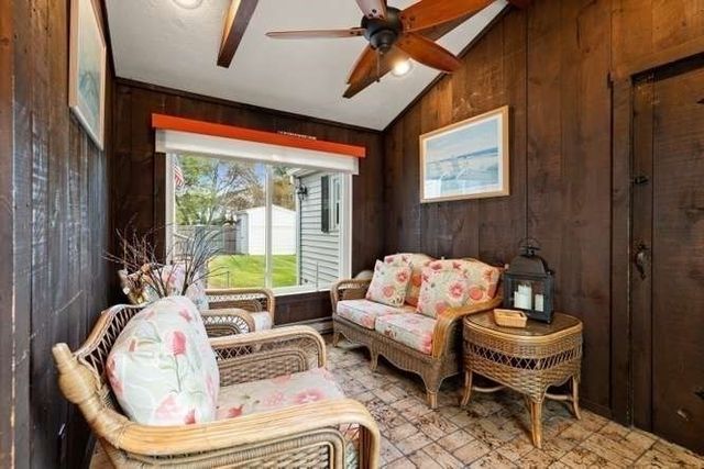15 Marlboro Rd, Woburn, MA 01801