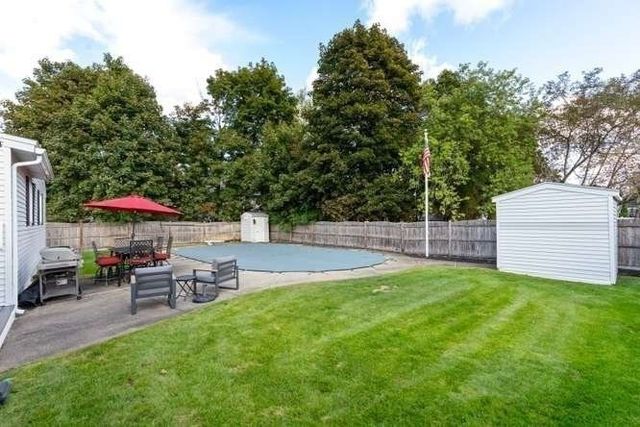 15 Marlboro Rd, Woburn, MA 01801