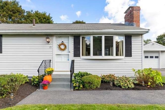 15 Marlboro Rd, Woburn, MA 01801