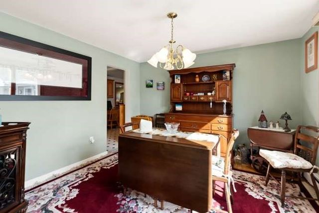 15 Marlboro Rd, Woburn, MA 01801