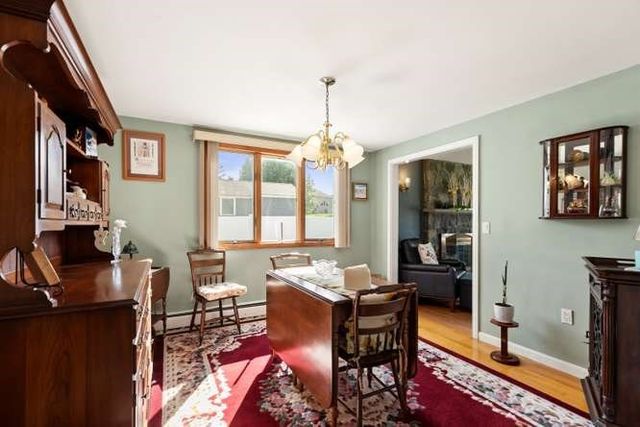 15 Marlboro Rd, Woburn, MA 01801