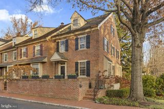 700 WILLOWMERE LN, Ambler, PA 19002