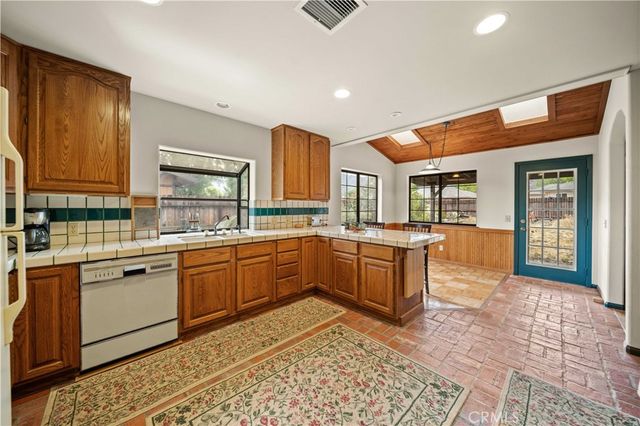 30000 Jamaica Dunes Drive, Tehachapi, CA 93561