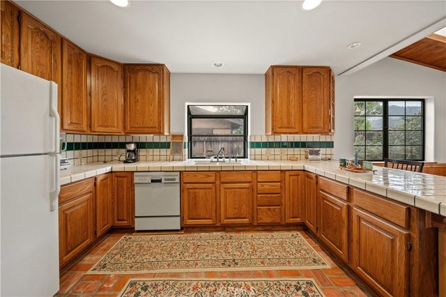 30000 Jamaica Dunes Drive, Tehachapi, CA 93561