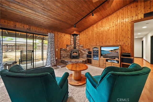 30000 Jamaica Dunes Drive, Tehachapi, CA 93561