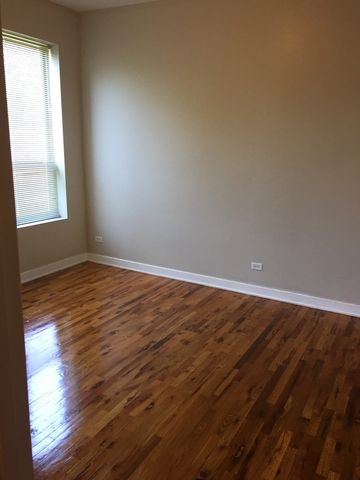 4041 S Calumet Avenue, Chicago, IL 60653