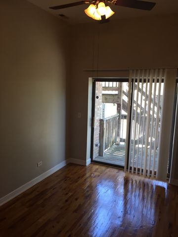 4041 S Calumet Avenue, Chicago, IL 60653