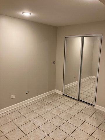 4041 S Calumet Avenue, Chicago, IL 60653