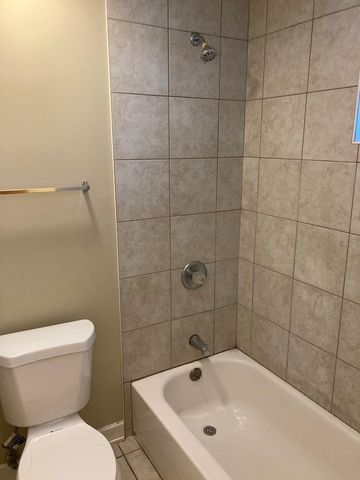 4041 S Calumet Avenue, Chicago, IL 60653