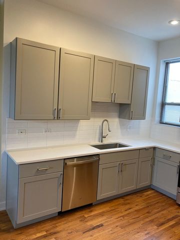 4041 S Calumet Avenue, Chicago, IL 60653