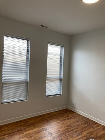 4041 S Calumet Avenue, Chicago, IL 60653