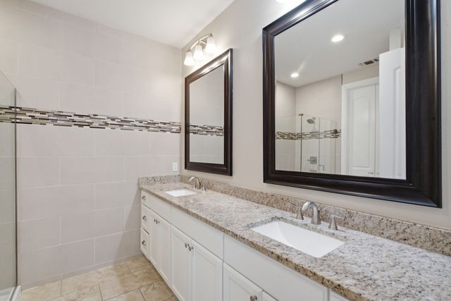 5221 Park Drive, River Oaks, TX 76114