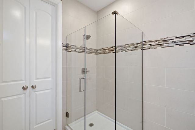 5221 Park Drive, River Oaks, TX 76114