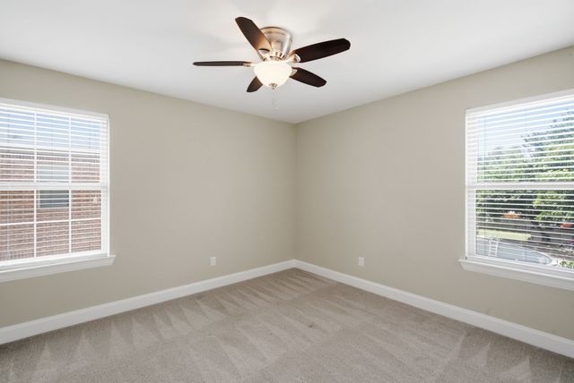 5221 Park Drive, River Oaks, TX 76114