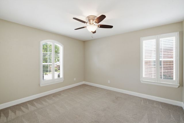 5221 Park Drive, River Oaks, TX 76114