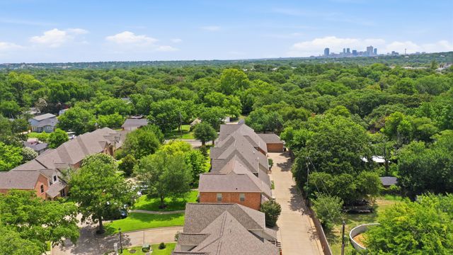 5221 Park Drive, River Oaks, TX 76114