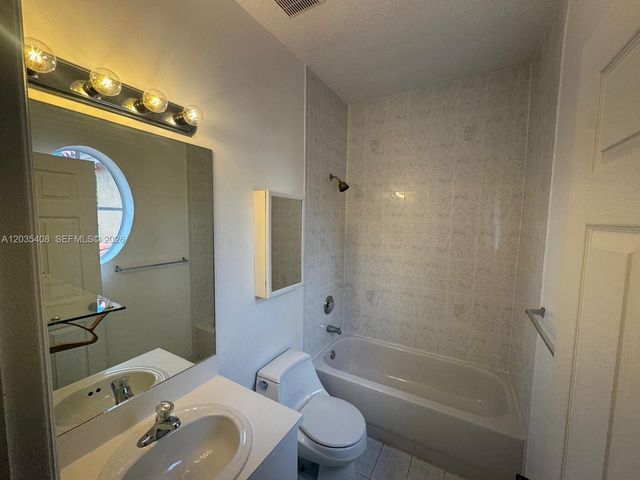 4941 Tradewinds Ter 805, Dania Beach, FL 33312
