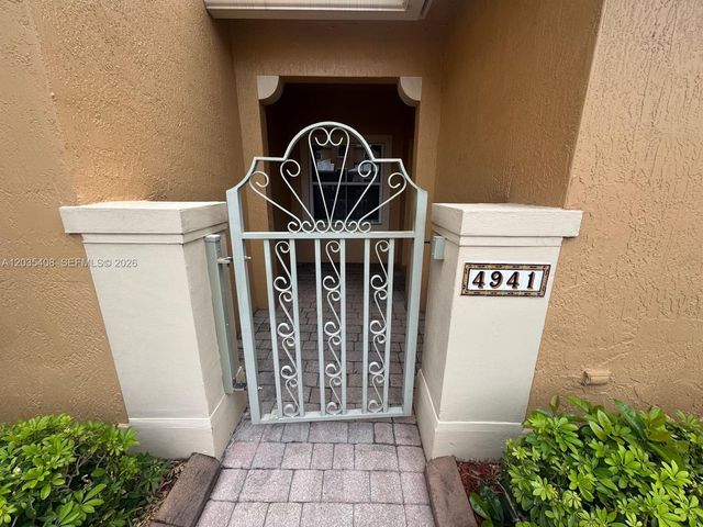 4941 Tradewinds Ter 805, Dania Beach, FL 33312