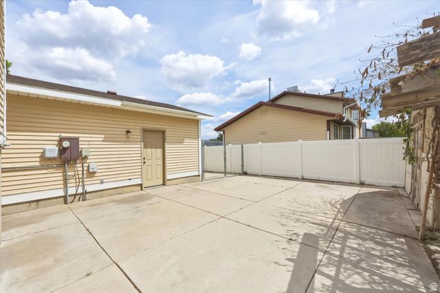 5571 W 4260 S, West Valley City, UT 84120